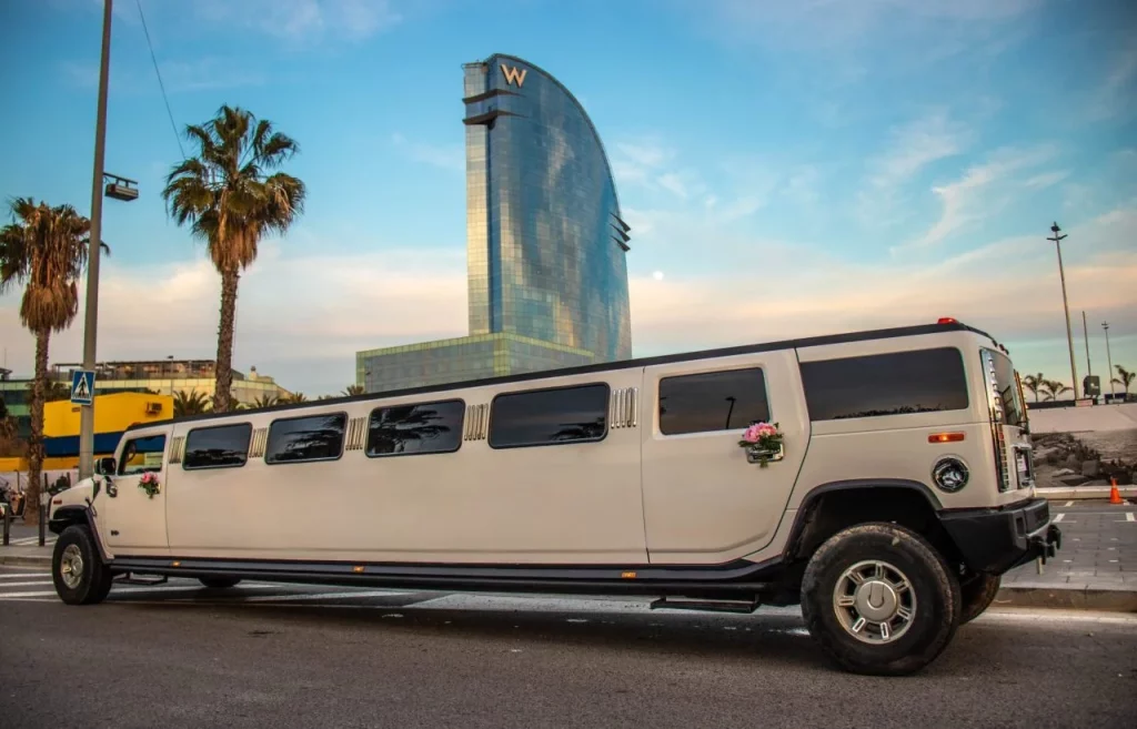 Paseo Hummer blanca hotel w